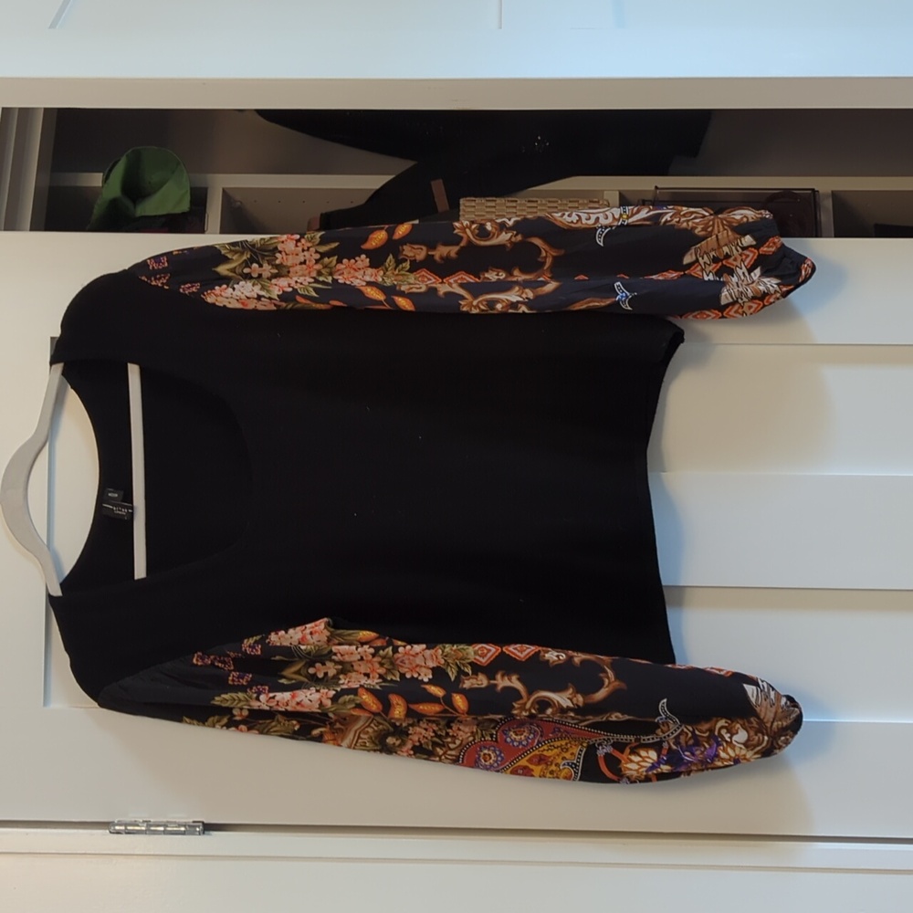 Beautiful blink London sweater